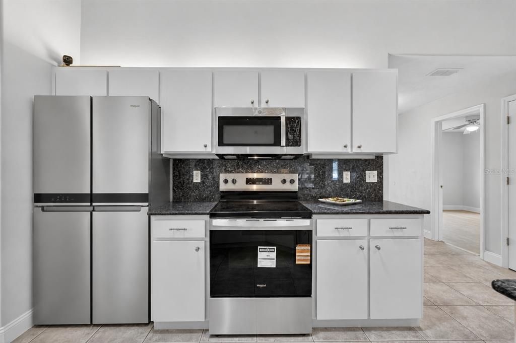 For Sale: $384,900 (3 beds, 2 baths, 1709 Square Feet)