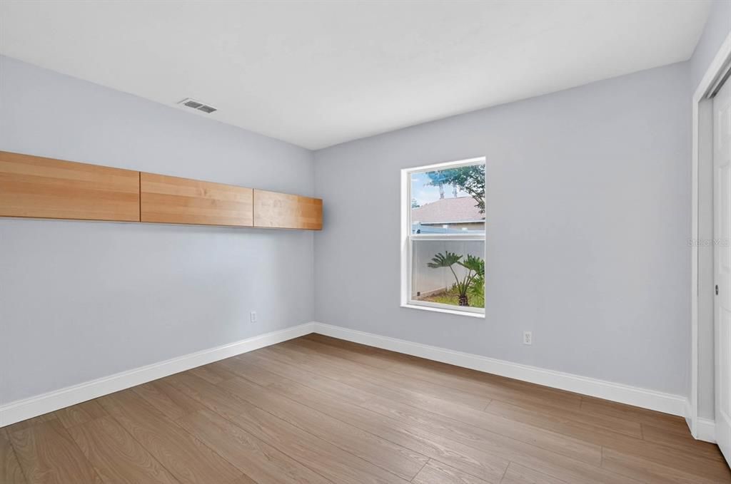 For Sale: $384,900 (3 beds, 2 baths, 1709 Square Feet)
