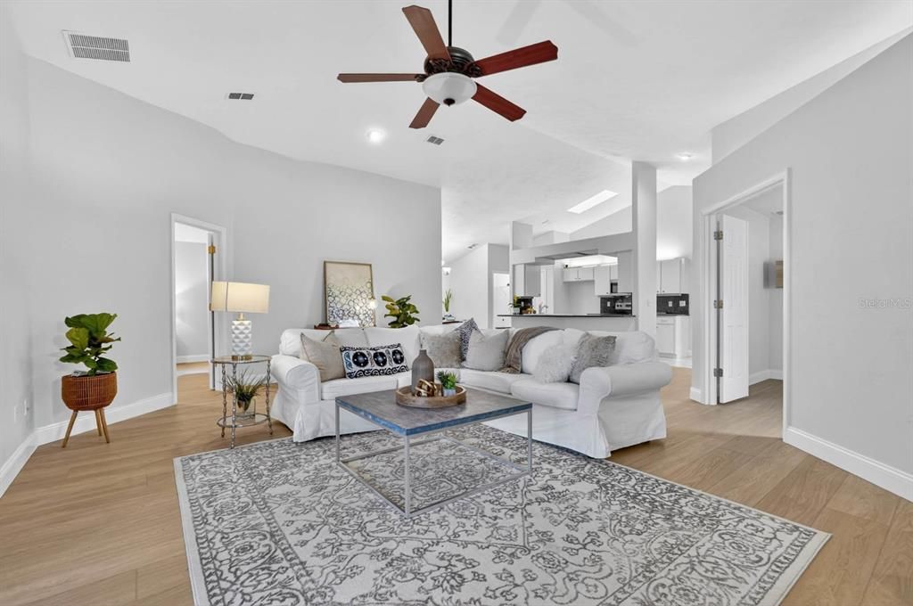 For Sale: $384,900 (3 beds, 2 baths, 1709 Square Feet)
