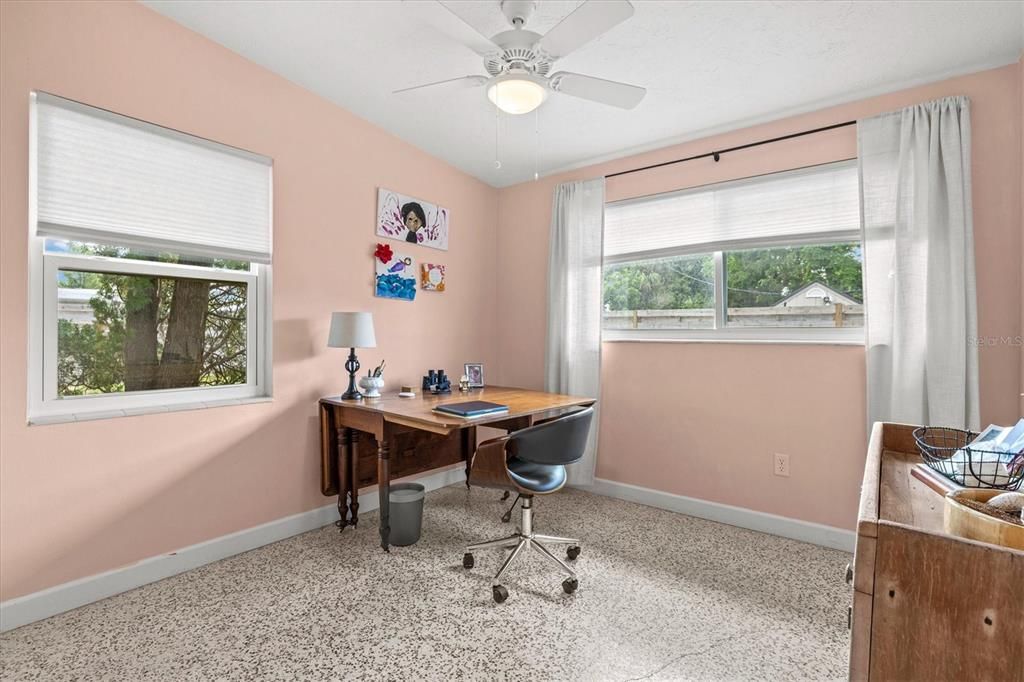 For Sale: $359,000 (3 beds, 2 baths, 1240 Square Feet)