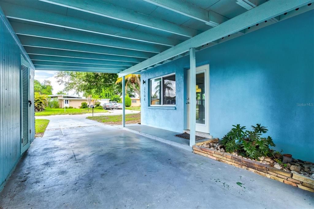 For Sale: $359,000 (3 beds, 2 baths, 1240 Square Feet)
