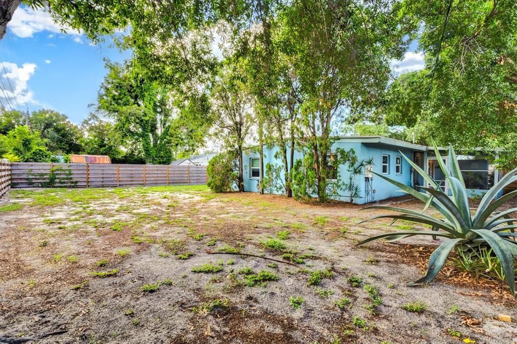 For Sale: $359,000 (3 beds, 2 baths, 1240 Square Feet)