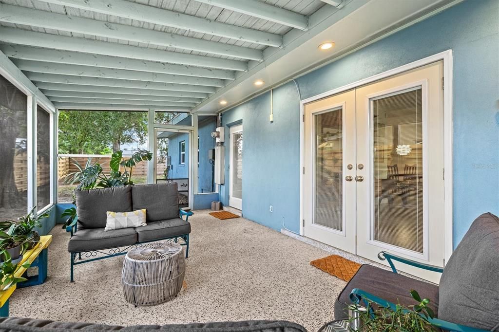 For Sale: $359,000 (3 beds, 2 baths, 1240 Square Feet)