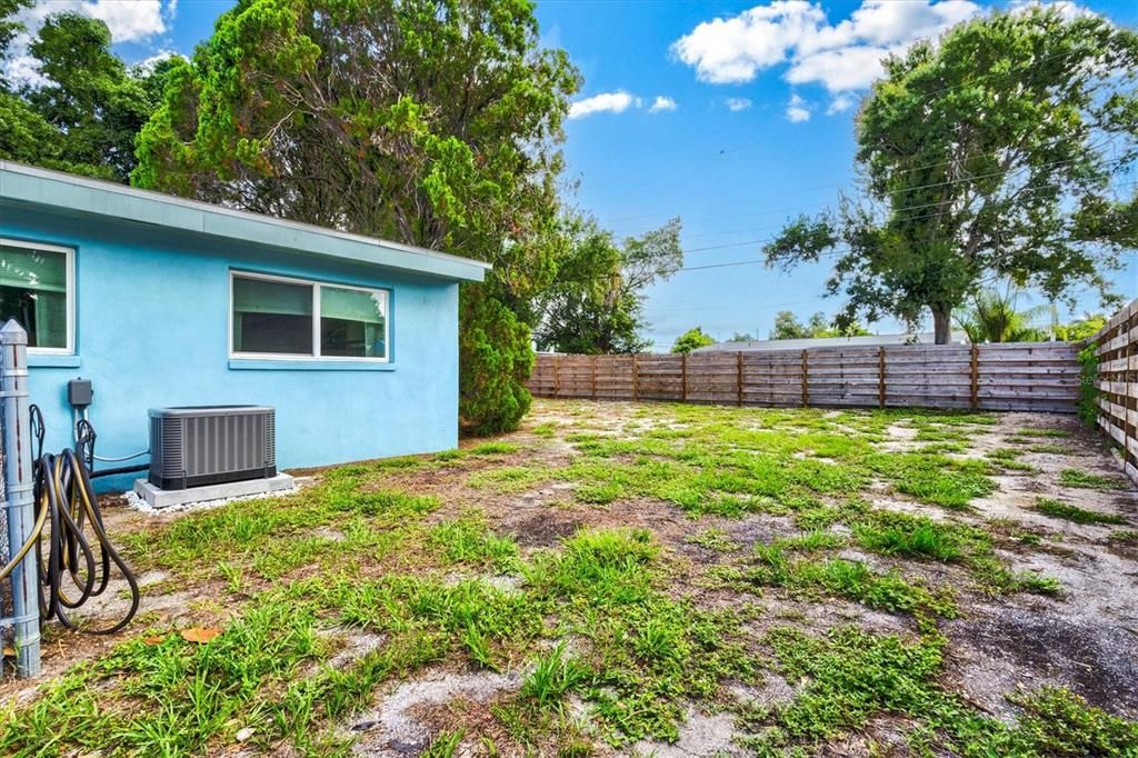 For Sale: $359,000 (3 beds, 2 baths, 1240 Square Feet)