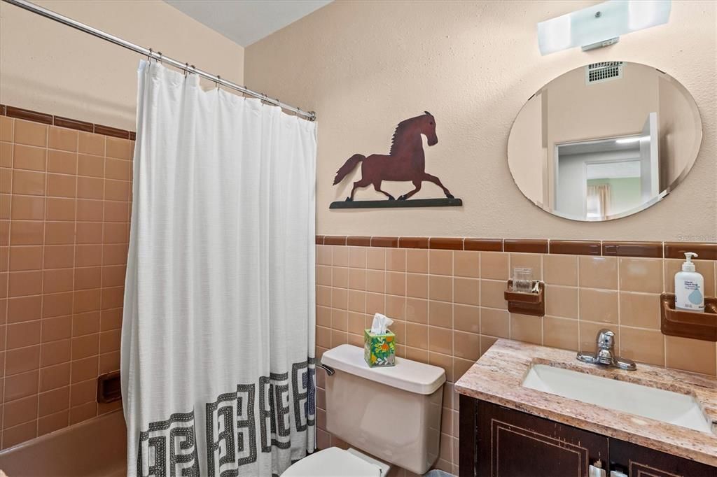 For Sale: $359,000 (3 beds, 2 baths, 1240 Square Feet)