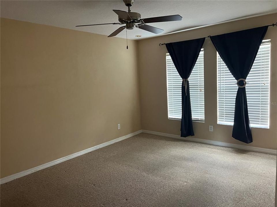 For Rent: $2,150 (3 beds, 2 baths, 1369 Square Feet)