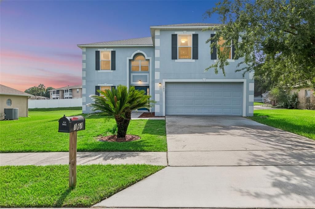 For Sale: $600,000 (5 beds, 3 baths, 2940 Square Feet)