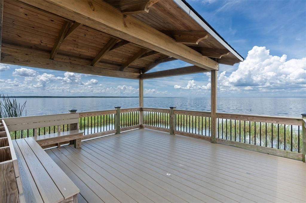 For Sale: $600,000 (5 beds, 3 baths, 2940 Square Feet)