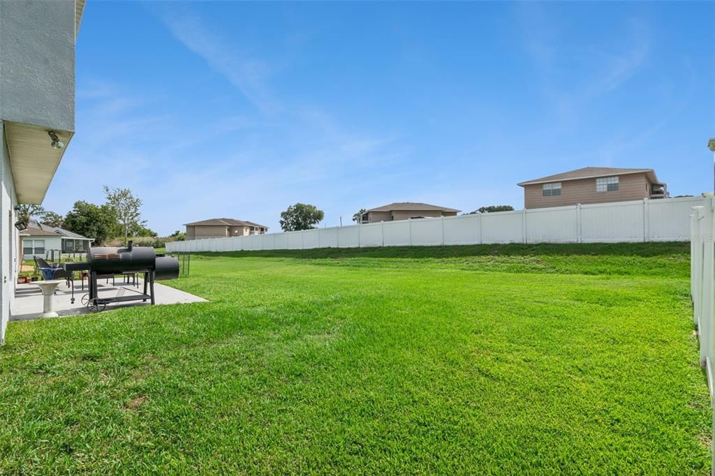 For Sale: $600,000 (5 beds, 3 baths, 2940 Square Feet)