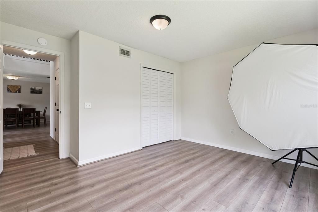 For Sale: $600,000 (5 beds, 3 baths, 2940 Square Feet)