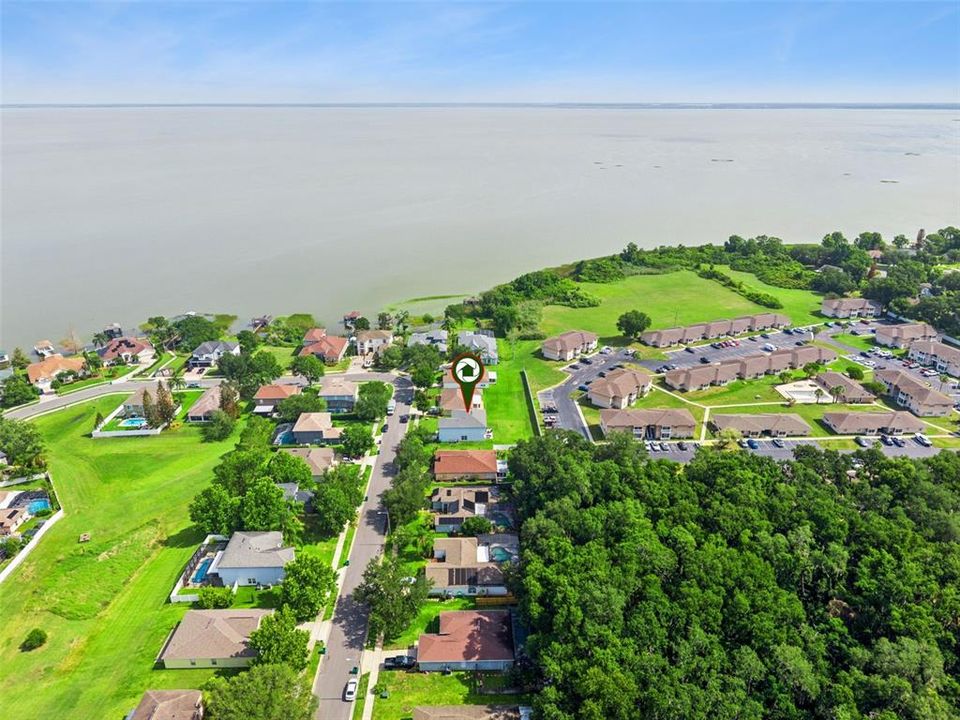 For Sale: $600,000 (5 beds, 3 baths, 2940 Square Feet)