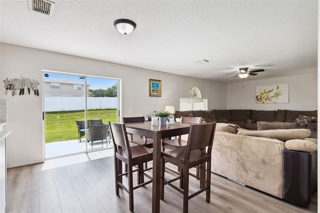 For Sale: $600,000 (5 beds, 3 baths, 2940 Square Feet)