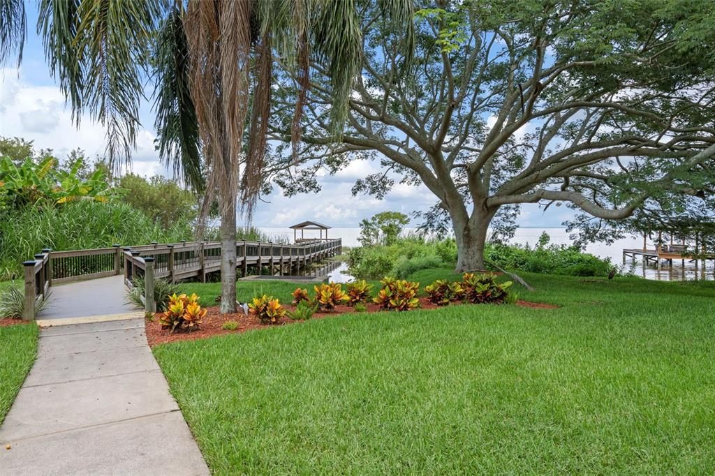 For Sale: $600,000 (5 beds, 3 baths, 2940 Square Feet)