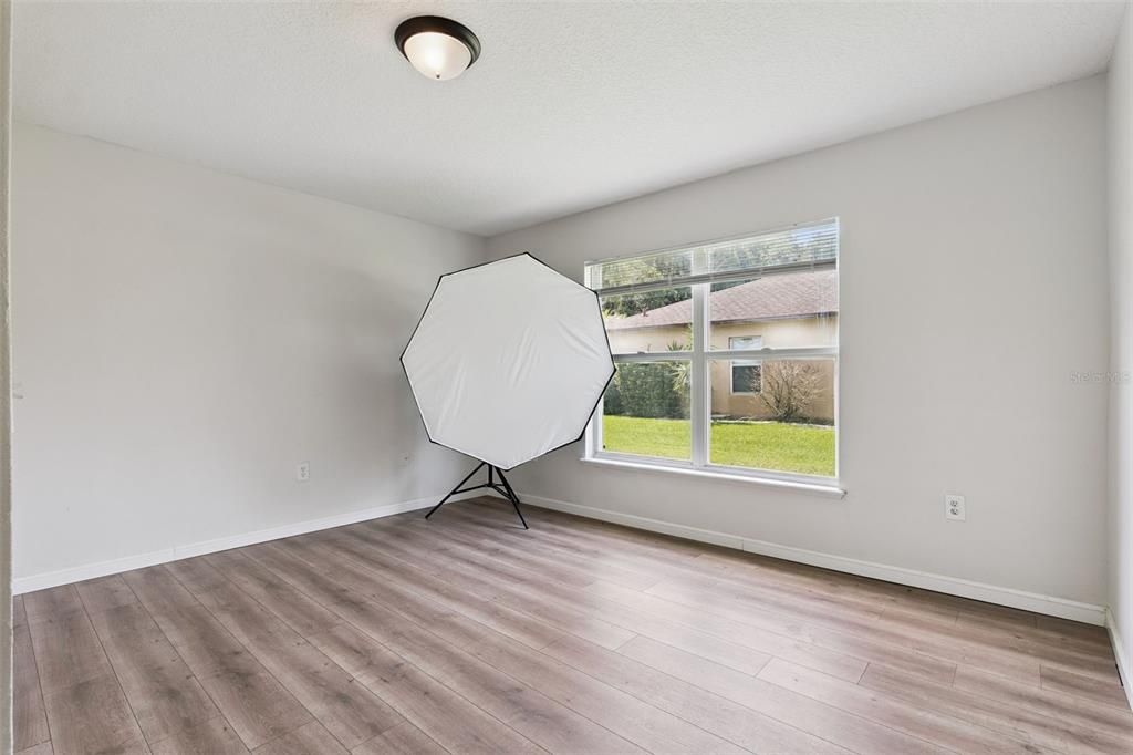 For Sale: $600,000 (5 beds, 3 baths, 2940 Square Feet)