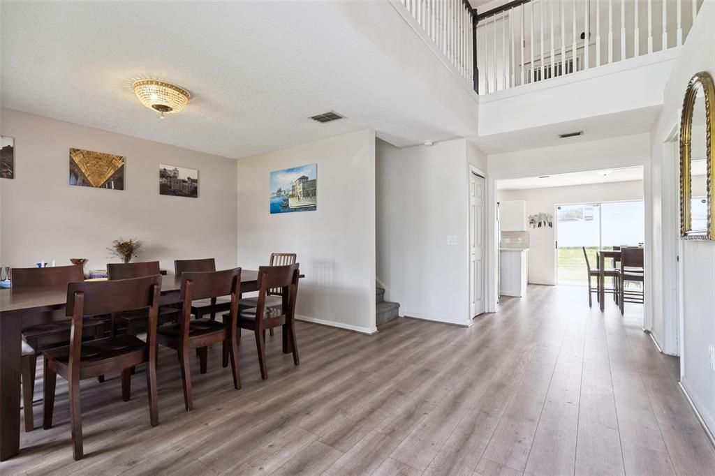 For Sale: $600,000 (5 beds, 3 baths, 2940 Square Feet)