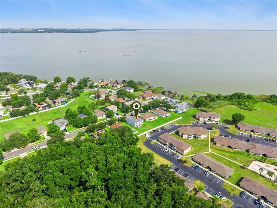 For Sale: $600,000 (5 beds, 3 baths, 2940 Square Feet)