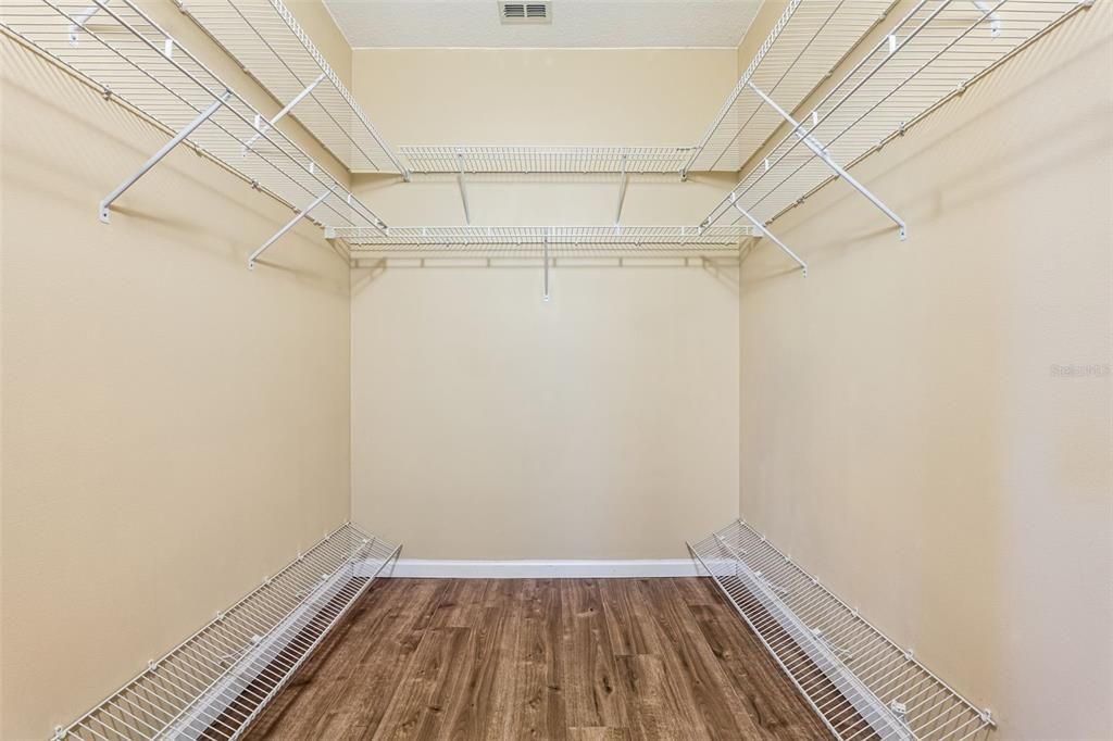 For Sale: $415,000 (3 beds, 2 baths, 1847 Square Feet)