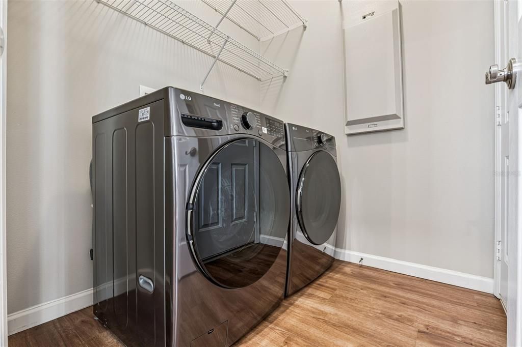 For Sale: $415,000 (3 beds, 2 baths, 1847 Square Feet)