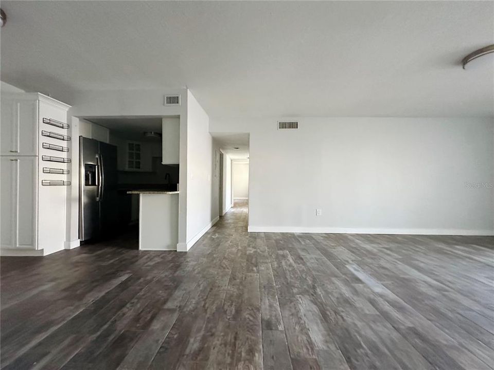 For Rent: $2,000 (3 beds, 2 baths, 1112 Square Feet)