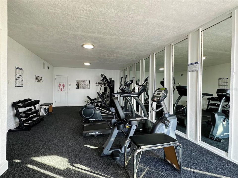 For Rent: $2,000 (3 beds, 2 baths, 1112 Square Feet)