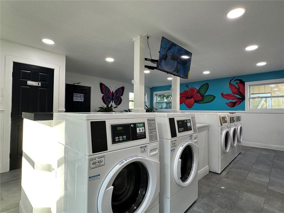 For Rent: $2,000 (3 beds, 2 baths, 1112 Square Feet)