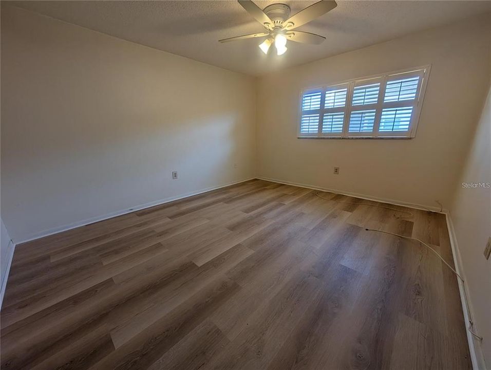 В аренду: $1,300 (2 спален, 1 ванн, 805 Квадратных фут)