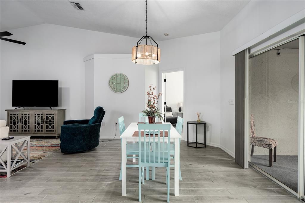 For Sale: $314,000 (3 beds, 2 baths, 1488 Square Feet)