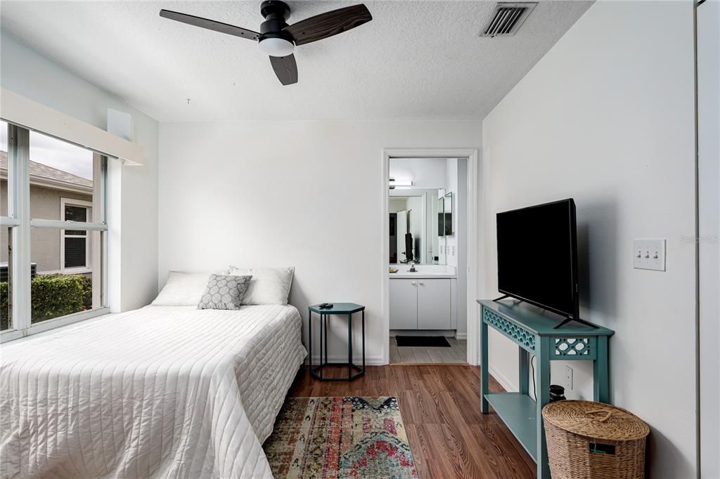 For Sale: $314,000 (3 beds, 2 baths, 1488 Square Feet)