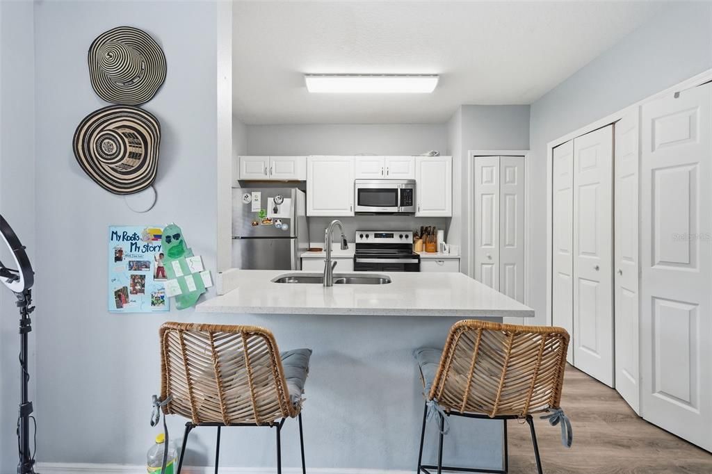 For Sale: $225,000 (2 beds, 2 baths, 1152 Square Feet)