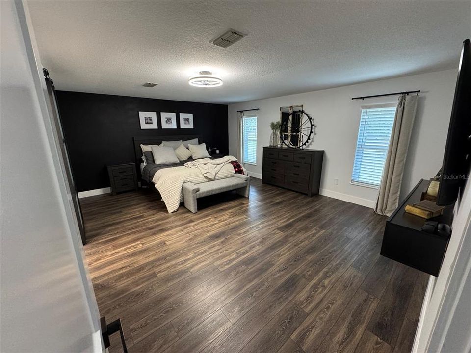 For Rent: $3,300 (3 beds, 2 baths, 2276 Square Feet)