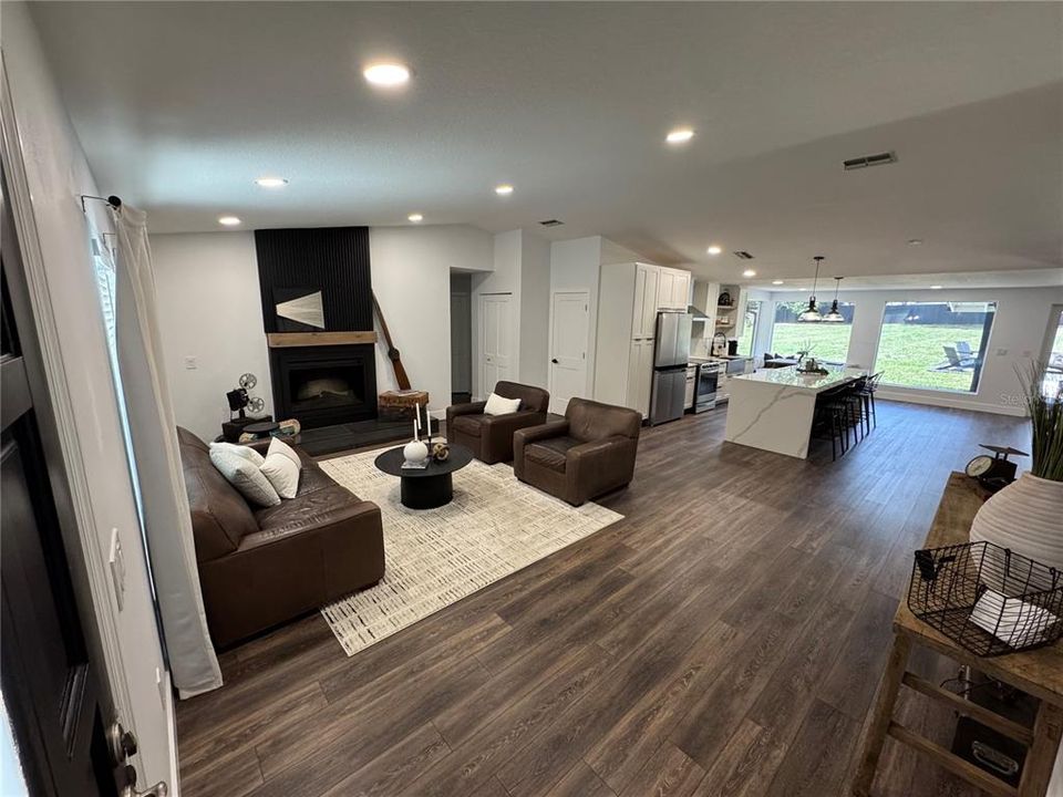 For Rent: $3,300 (3 beds, 2 baths, 2276 Square Feet)