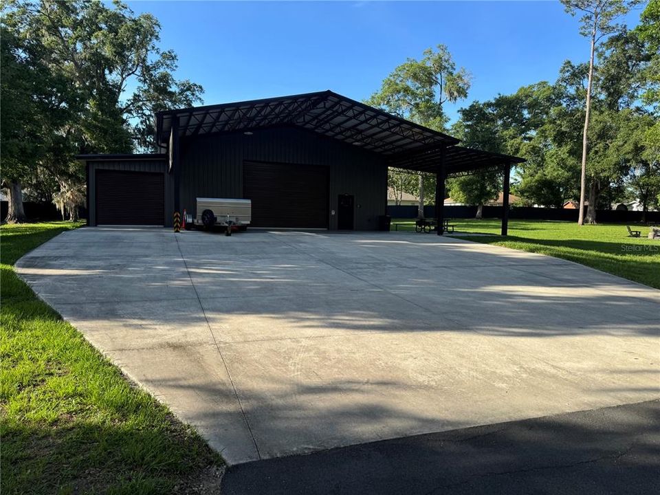 For Rent: $3,300 (3 beds, 2 baths, 2276 Square Feet)