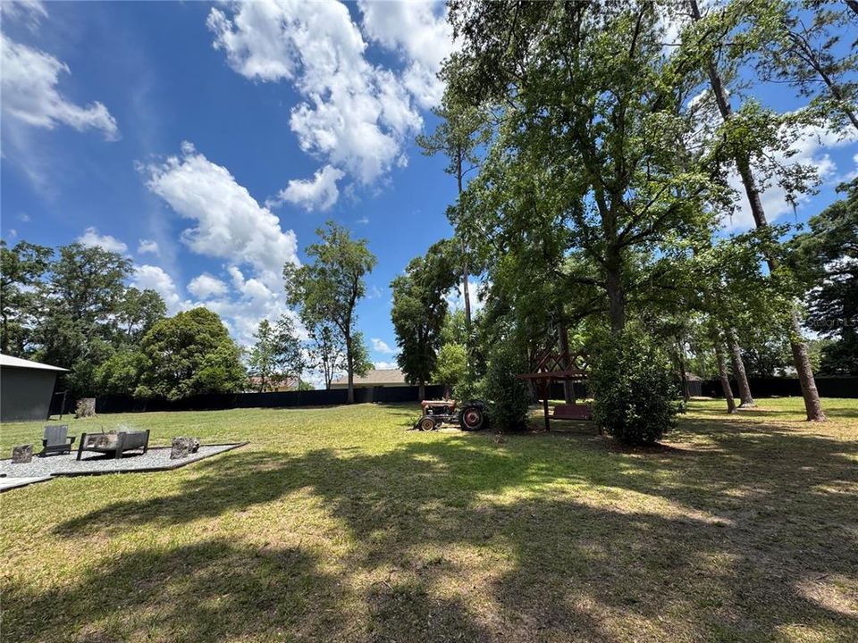 For Rent: $3,300 (3 beds, 2 baths, 2276 Square Feet)