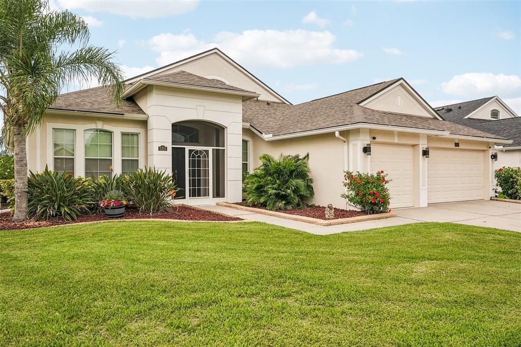 For Sale: $635,000 (4 beds, 3 baths, 2740 Square Feet)