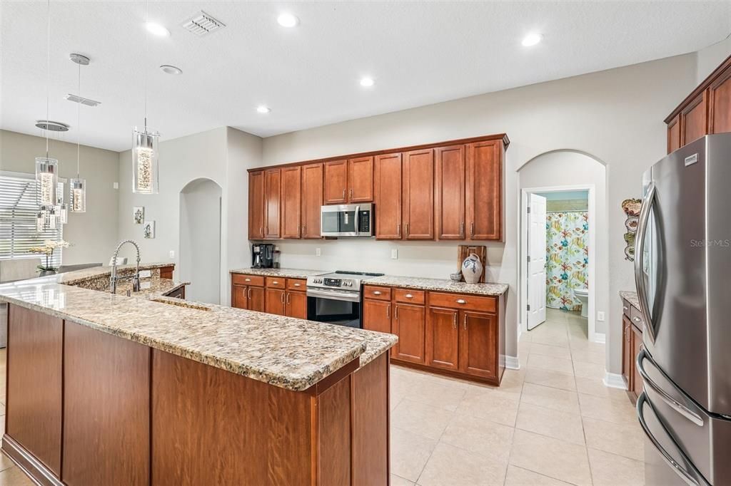 For Sale: $635,000 (4 beds, 3 baths, 2740 Square Feet)