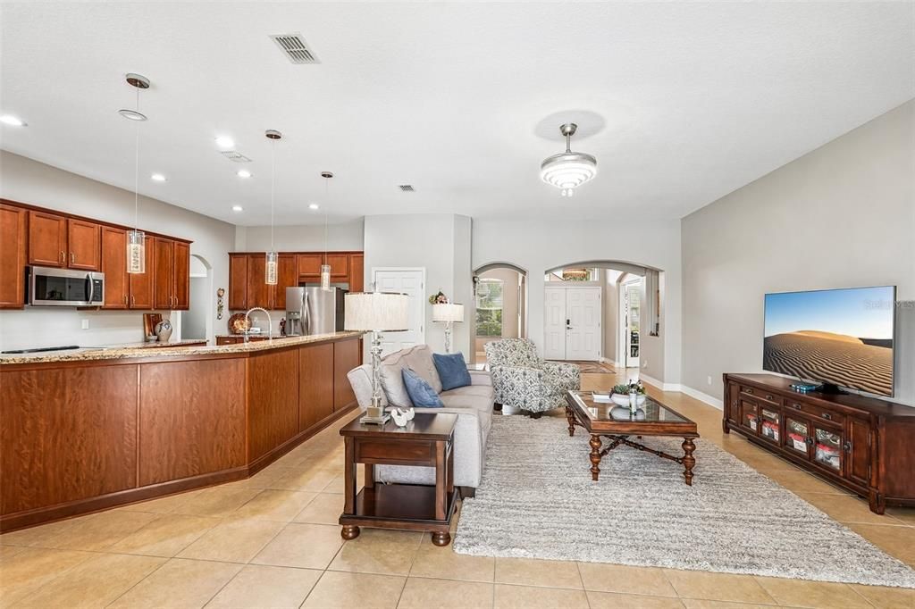 For Sale: $635,000 (4 beds, 3 baths, 2740 Square Feet)