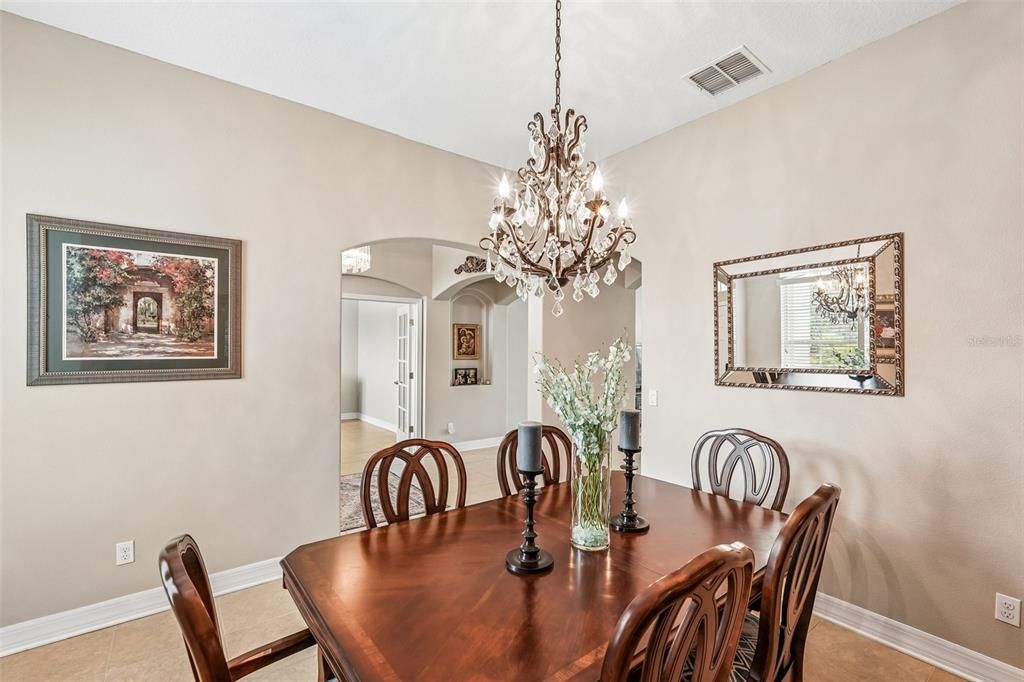 For Sale: $635,000 (4 beds, 3 baths, 2740 Square Feet)