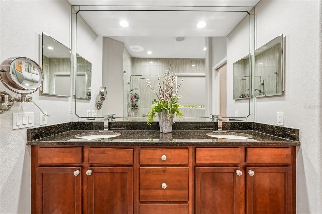 For Sale: $635,000 (4 beds, 3 baths, 2740 Square Feet)