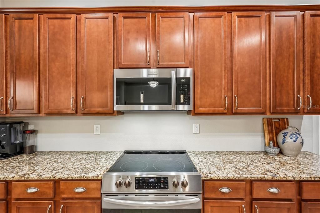 For Sale: $635,000 (4 beds, 3 baths, 2740 Square Feet)