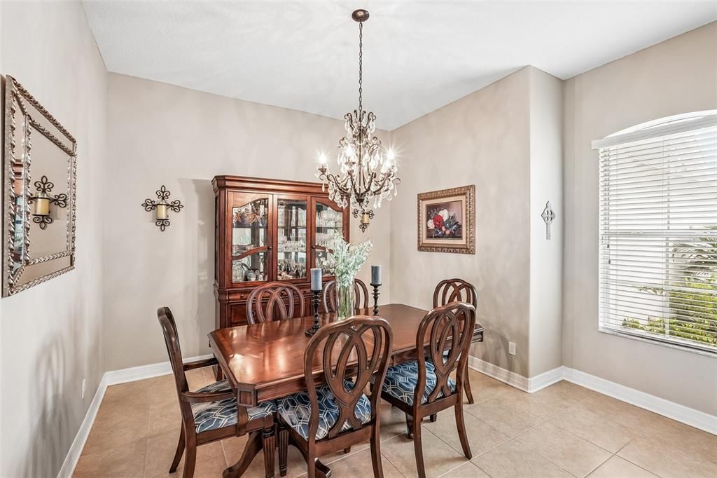 For Sale: $635,000 (4 beds, 3 baths, 2740 Square Feet)