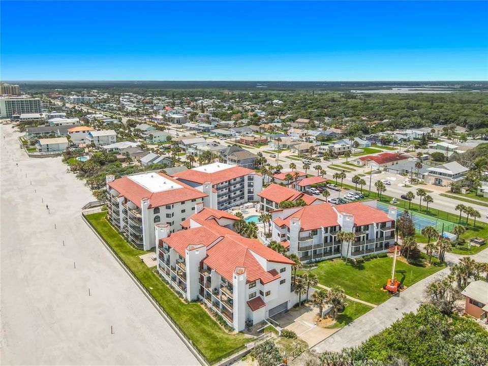 For Sale: $789,900 (3 beds, 2 baths, 1488 Square Feet)