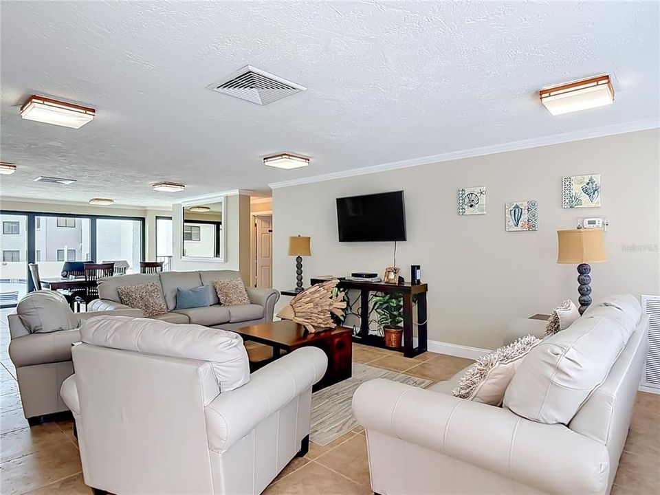 For Sale: $789,900 (3 beds, 2 baths, 1488 Square Feet)