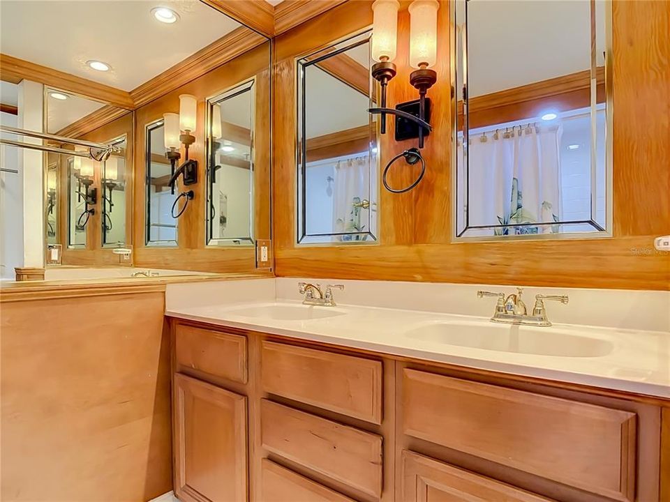 For Sale: $789,900 (3 beds, 2 baths, 1488 Square Feet)
