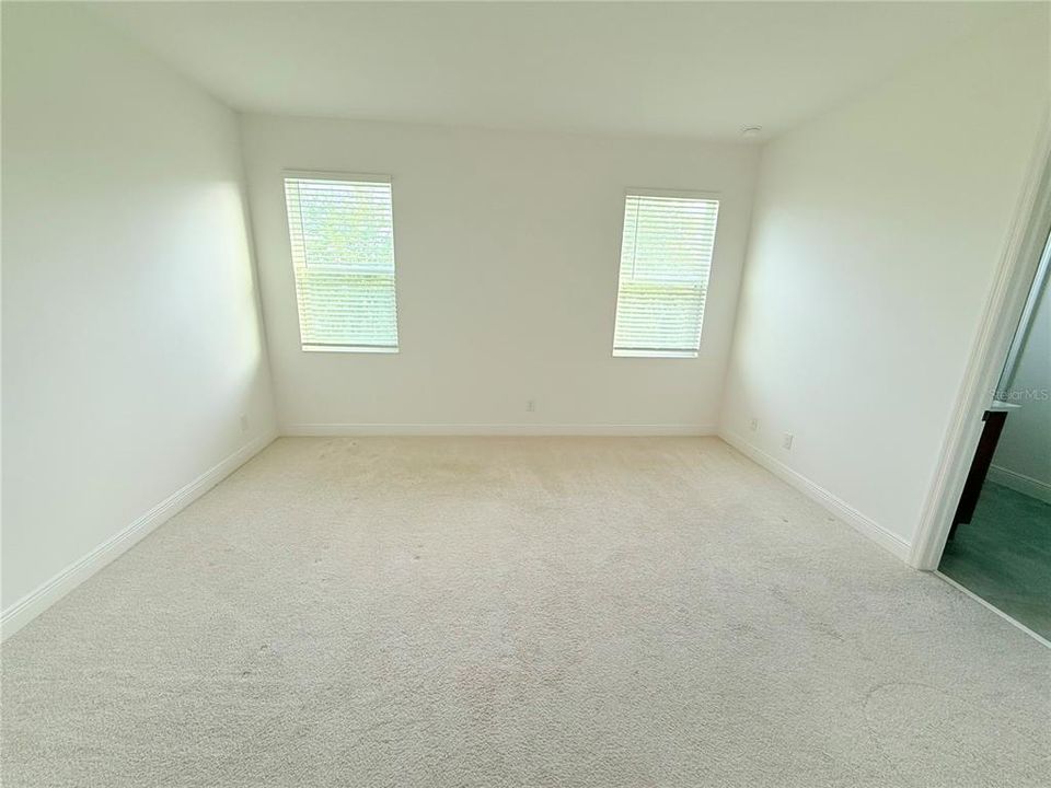 For Rent: $2,699 (4 beds, 3 baths, 2492 Square Feet)