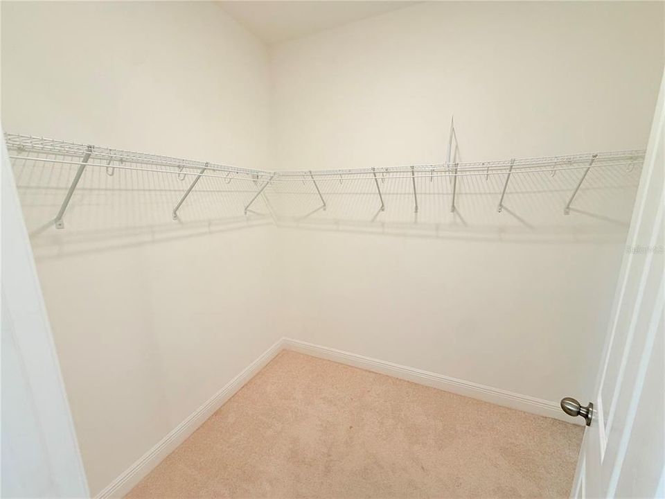 For Rent: $2,699 (4 beds, 3 baths, 2492 Square Feet)