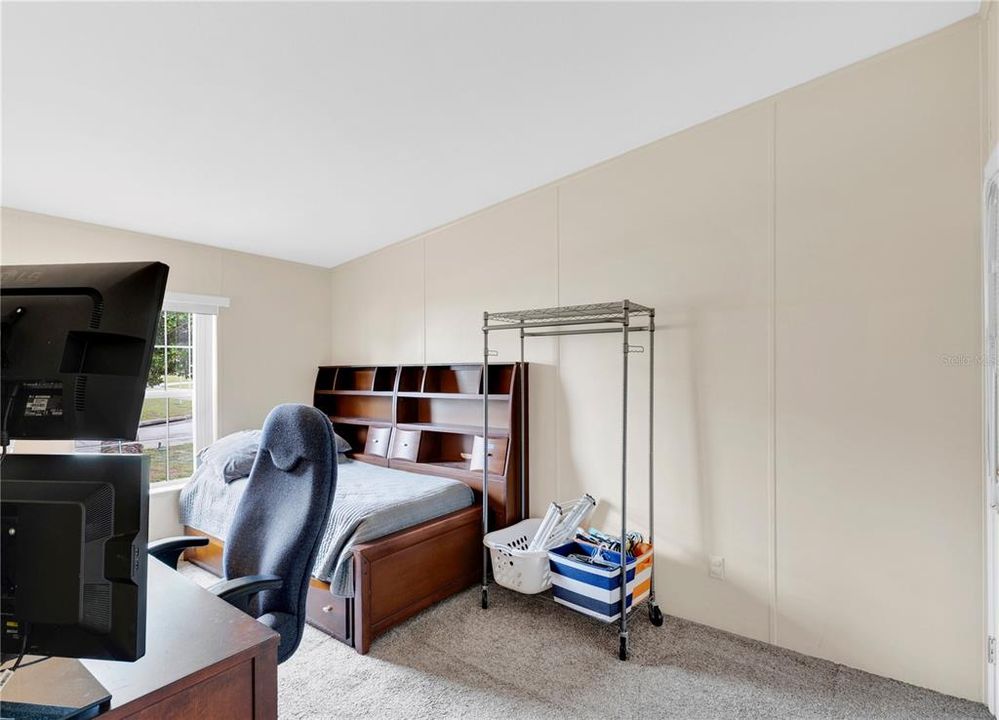 For Sale: $260,000 (4 beds, 2 baths, 2240 Square Feet)