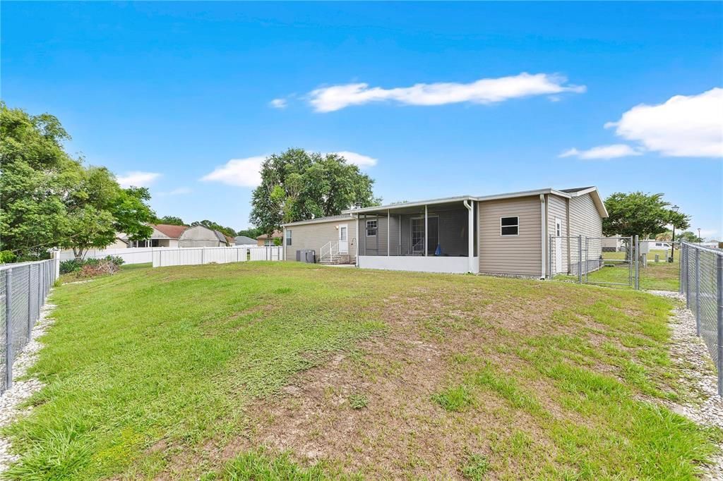 For Sale: $260,000 (4 beds, 2 baths, 2240 Square Feet)