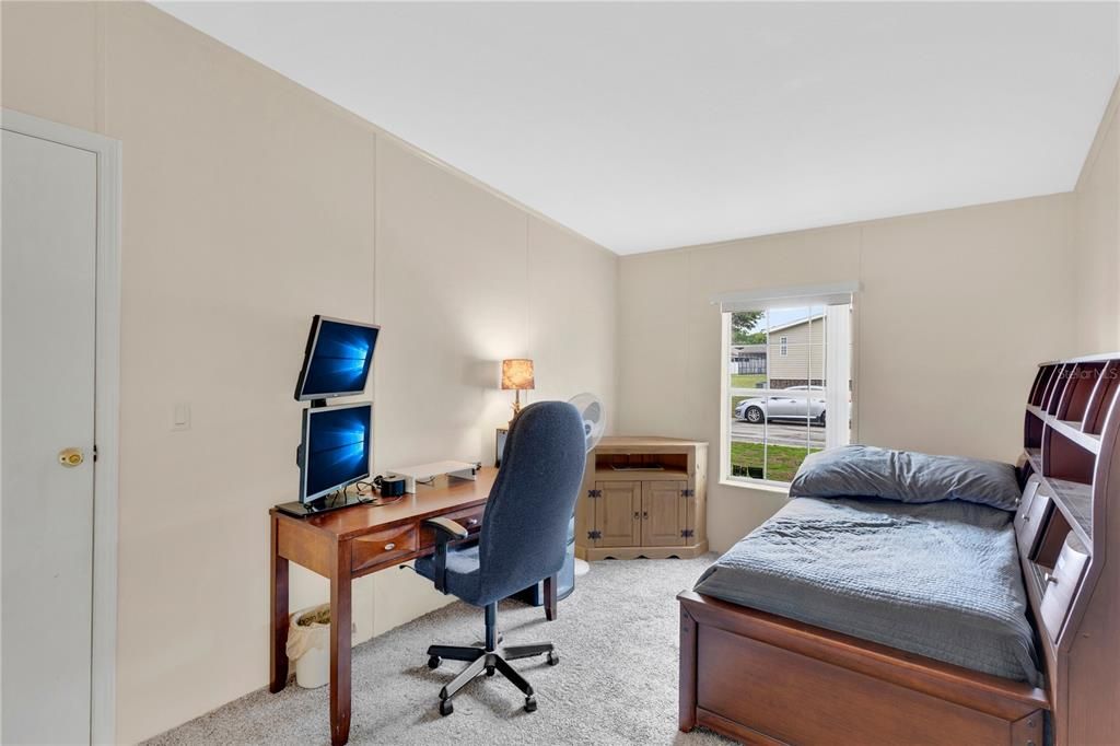 For Sale: $260,000 (4 beds, 2 baths, 2240 Square Feet)