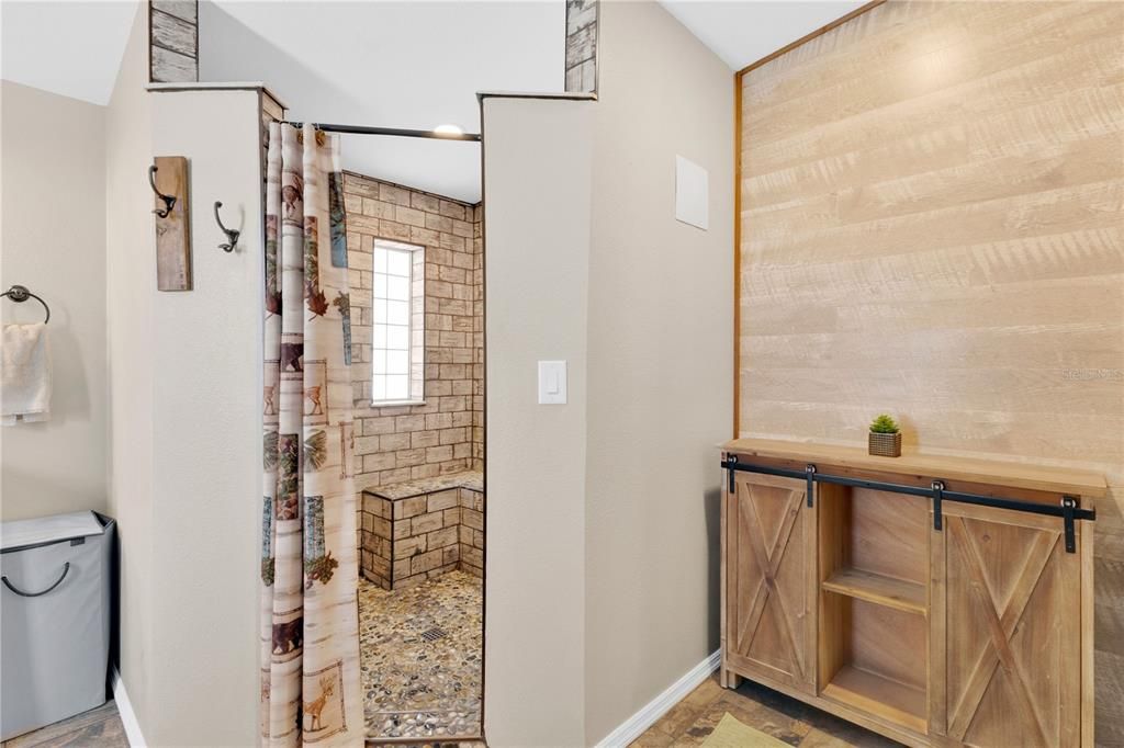For Sale: $260,000 (4 beds, 2 baths, 2240 Square Feet)