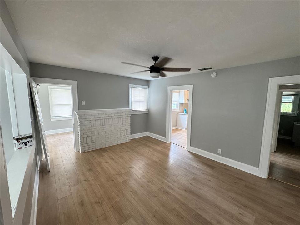 В аренду: $2,295 (3 спален, 2 ванн, 1203 Квадратных фут)